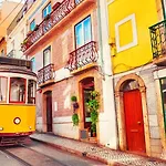 Bright 2 Bedroom Lisbon With Ac Parking And Metro Apartment