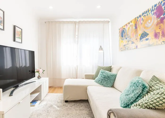 Serene 2-bedroom Flat With Garden View In Benfica