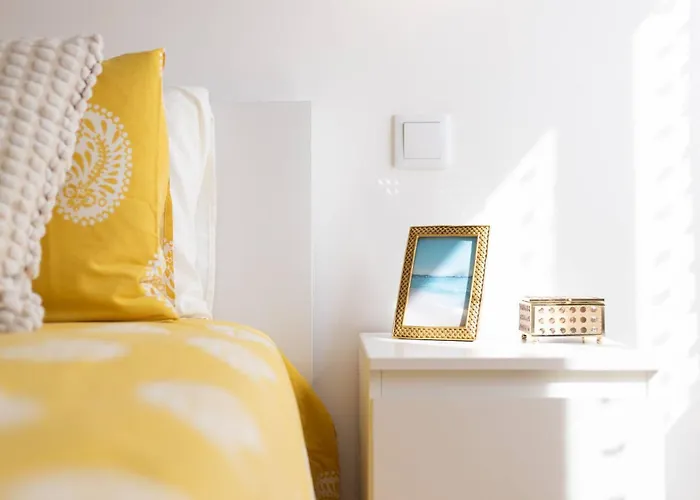 Serene 2-bedroom Flat With Garden View In Benfica Appartement