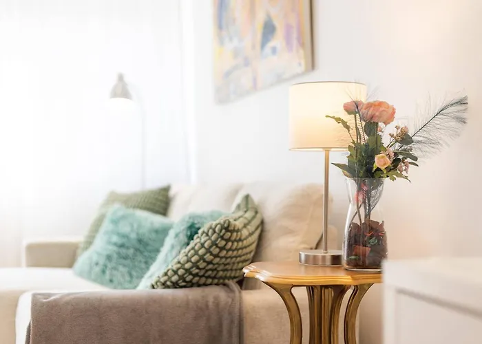 Serene 2-bedroom Flat With Garden View In Benfica