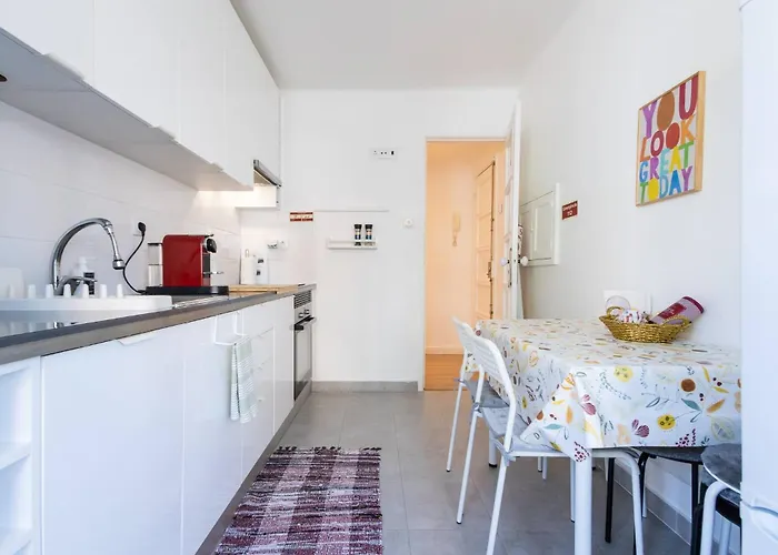 Lejlighed Serene 2-bedroom Flat With Garden View In Benfica